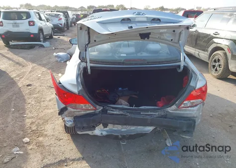 2013 Hyundai Accent Gls z USA, uszkodzony, nr VIN KMHCT4AE8DU535402